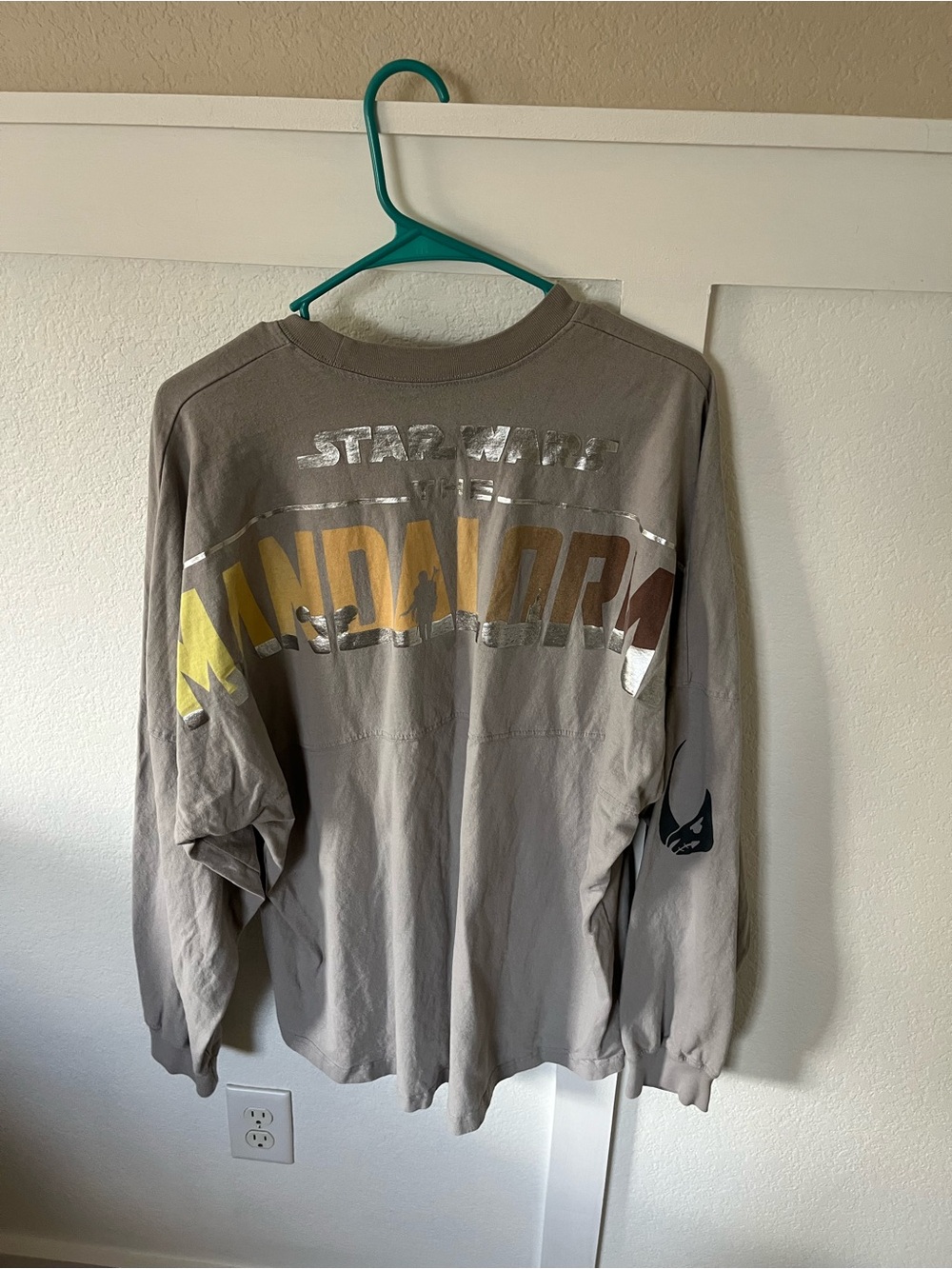 Disney Spirit Jersey Star Wars Mandalorian Women's XL Long-Sleeve